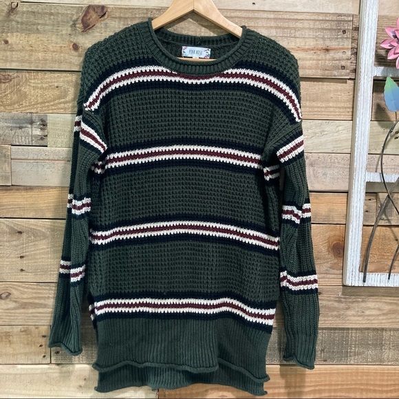 Pink Rose Sweater.  Over size  winter season woman Green color - Picture 2 of 7